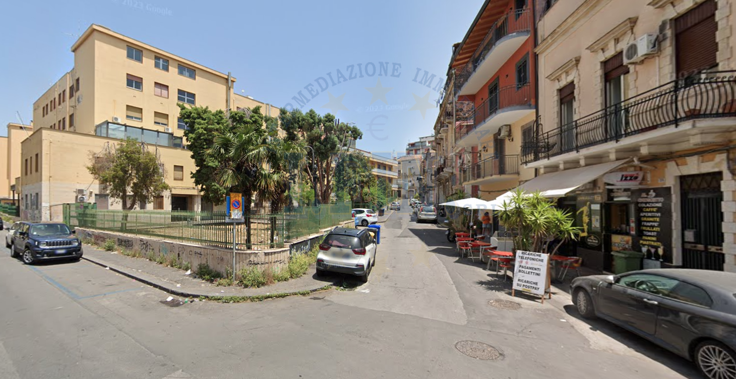 2 appartamenti mq 110 centro storico/piazza Dante