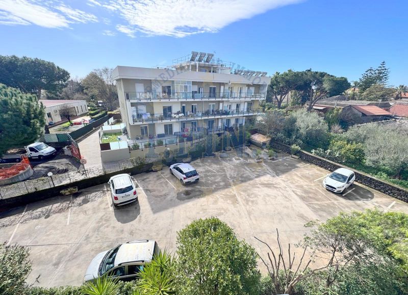 Ampio 8 vani con garage Tremestieri Etneo/v. G. Guglielmino